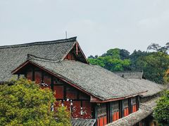 -峨眉山报国寺