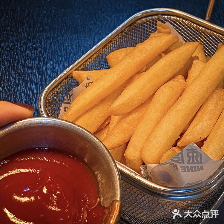 1米长的手工披萨,四种口味一次满足!!