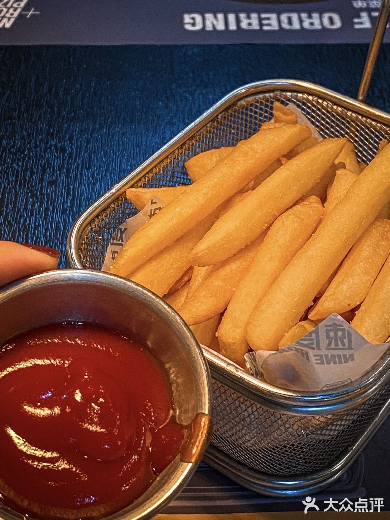 1米长的手工披萨，四种口味一次满足！！