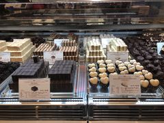 -VENCHI 闻绮(北京国贸商城店)