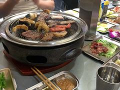 -围炉肉舍•炭烤活鳗•丹东海鲜烤肉(步行街店)