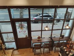 -C.Y Cafe