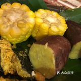 吸引眼球的这一簸箕耀眼的海南特色美食