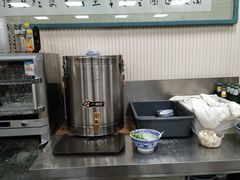 -崇德楼水盆牛羊肉泡馍馆(文艺路店)