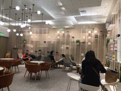 大堂-奈雪的茶(市百一店)