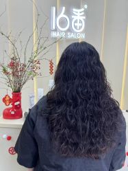 -十六番发型师事务所