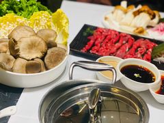 -红鼎豆捞·非遗鲍皇汤火锅(宝丰路店)