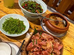 -老滇山寨•云南特色菜•地方菜•民族风情歌舞表演(金碧店)