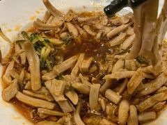 -东口码头·烧鸽子·鱼头泡饼·地方菜(金鹰悦城店)