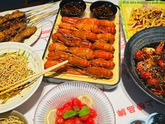-肥肥虾庄·金牌油焖大虾(汉街SKP店)