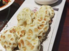 鲅鱼酱配石头饼-聚缘堂·海鲜私房菜(松岭路店)