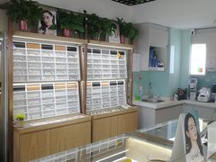 -视野联行眼镜·蔡司授权店(长白万象汇店)