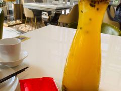 鲜榨百香果果汁-红樱桃·欢乐餐厅(太原里店)