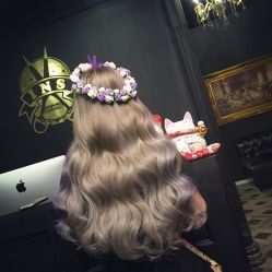 -INS hair salon