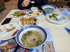 -舜耕山庄四时万和自助餐厅