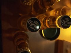 -FOUR PLAY BAR