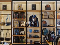 -王府井奥莱临潼小镇(临潼店)