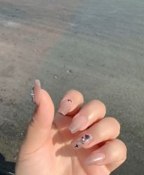 -七彩虹美甲美睫 半永久