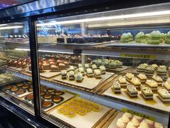 面包甜点陈列柜-圣罗巴海鲜自助(黑金店)