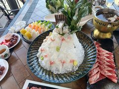 -靓海海鲜火锅(水上湖边观景店)