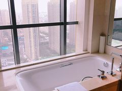 -青岛富力艾美酒店