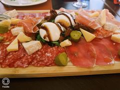 -卡佩罗意大利餐厅及酒吧Al Cappello Trattoria