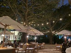-三亚艾迪逊酒店·海滩烧烤 BARBACOA·现场乐队·浪漫晚餐·烧烤海鲜