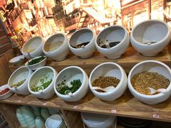 自助调料区-味仙疯美蛙鱼头火锅(宜兴旗舰店)