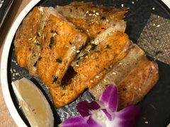 椒盐烤三文鱼骨-西月山居匠心创意料理(江汉路新佳丽广场店)