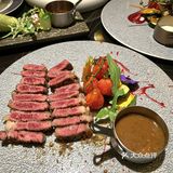 资深吃货良心测评，青酱蒜香青口贝、和牛眼肉佐黄油时蔬超满足！