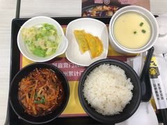 -老娘舅餐厅(黄龙体育中心店)
