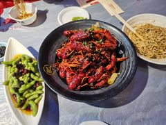 -肥肥虾庄·金牌油焖大虾(汉街SKP店)