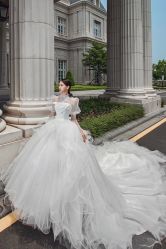 -派丽莫Pellimo原创设计婚纱品牌