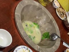 -姚记抚仙湖石锅鱼庄