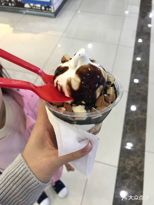 dq(桃浦新邻天地店)巧克力芭菲图片 - 第1张