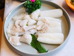 竹荪一家亲-煲宫猪肚鸡(晶品店)
