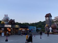 -UNI UNI(环亚凯瑟琳店)