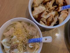 红汤辣馄饨-笑来喜馄饨小笼工坊店(湖滨街店)