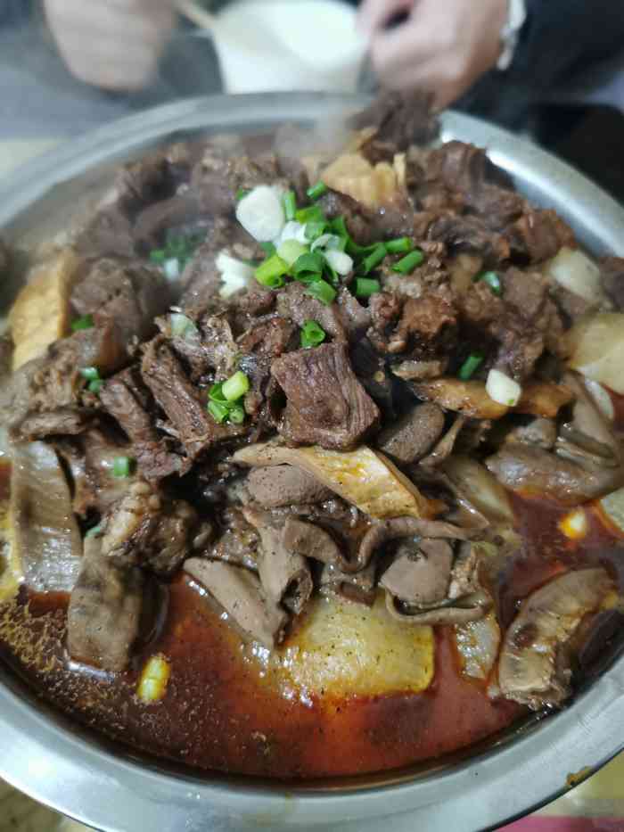 桂萍特色牛筋牛杂(长堤街总店)-"硚口好吃的店那是相当多滴~酒香不怕