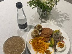 -上海虹桥中心爱琴海亚朵S酒店