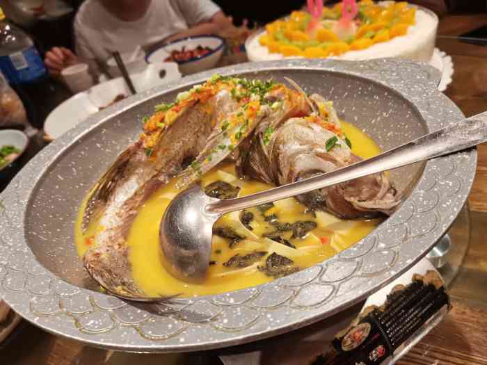 祖厨湖南菜(三阳路店)-"环境不错,有小桌,也有十人桌,十人桌在高.