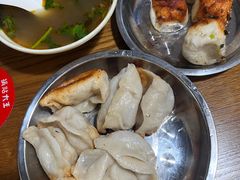 -黄阿姨锅贴大王(万航渡路店)