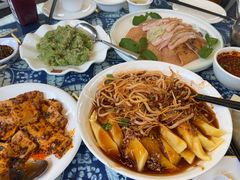 -瑞丰园庭院餐厅·白族传统家常菜