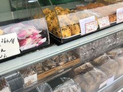面包甜点陈列柜-闻酥园(水碾河路店)