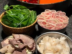 -三出山火锅(南京万象天地店)