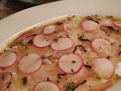 昆布缔真鲷鱼卡尔帕乔-羽深肉铺 Steak & Wine