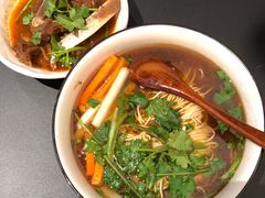 香辣牛骨汤面-贡梅老面馆·蟹粉面·无锡特色小吃(南长街主推店)