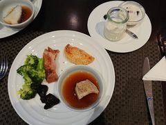 -君来湖滨饭店·玫瑰园