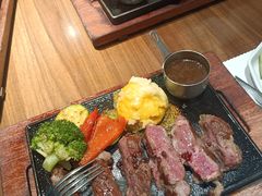-豪客来牛排(空港华联店)