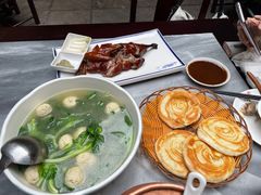 -蔼若春.传承三十年云南菜(金碧公园店)